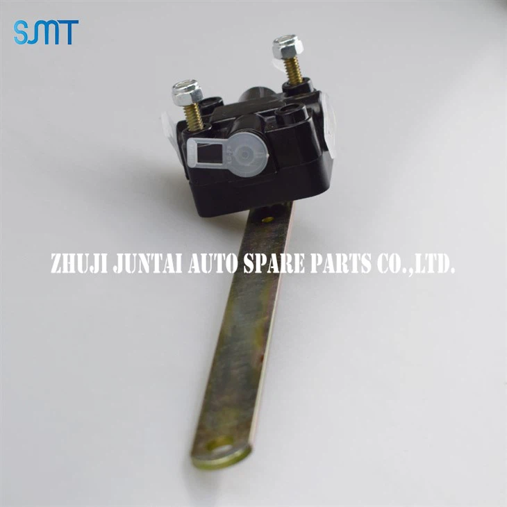 52321-Q190 Leveling Valve high quality